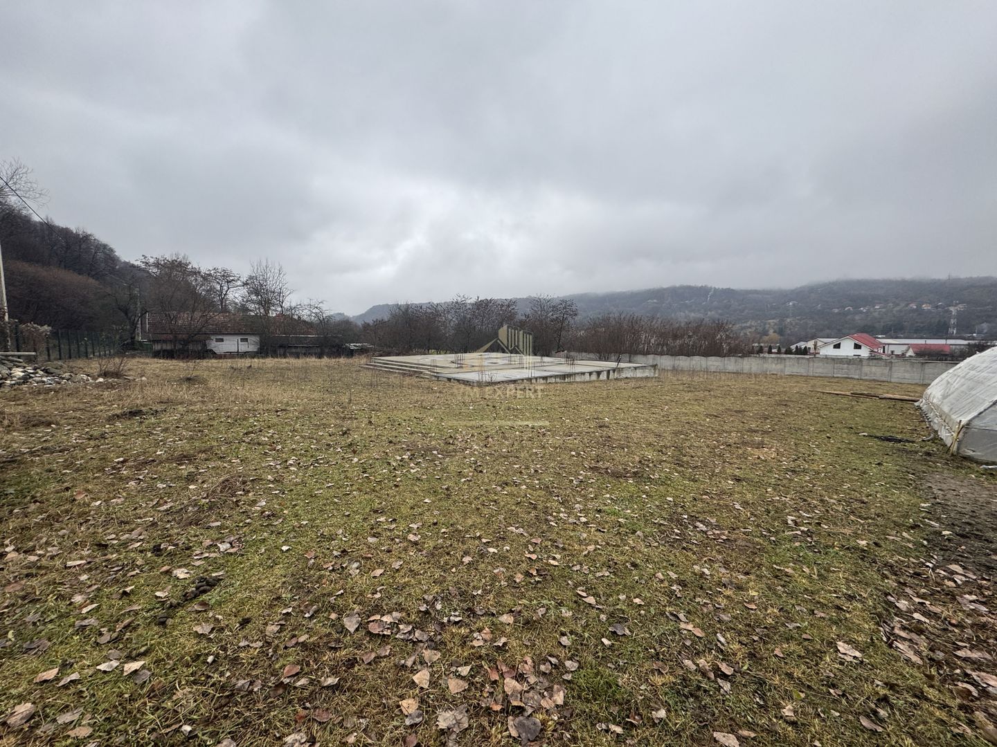 TEREN INTRAVILAN 2200 MP CAMPULUNG ARGES - Poză 43