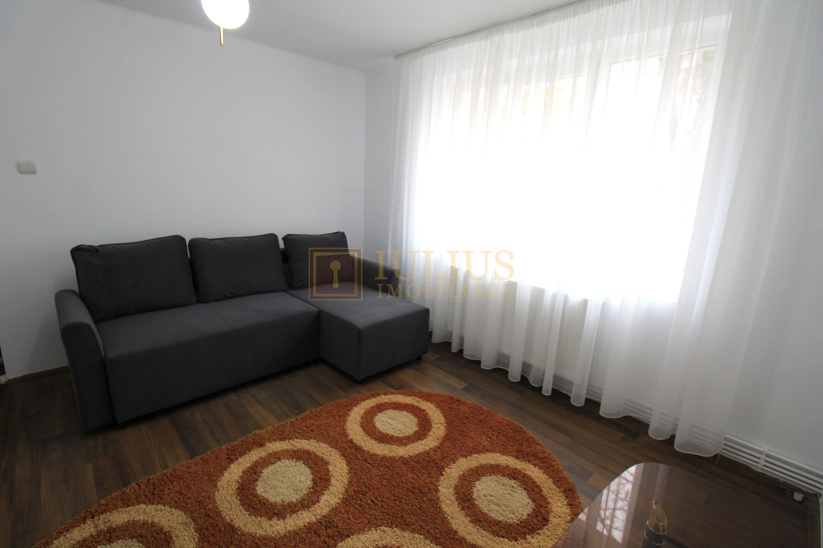 Piata 700; centrala proprie, la prima inchiriere dupa renovare. - Poză 11