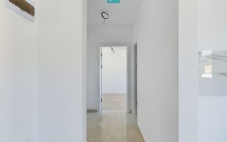 Penthouse 3 camere | ~80 mp | Giroc -  zona Lidl - Poză 3