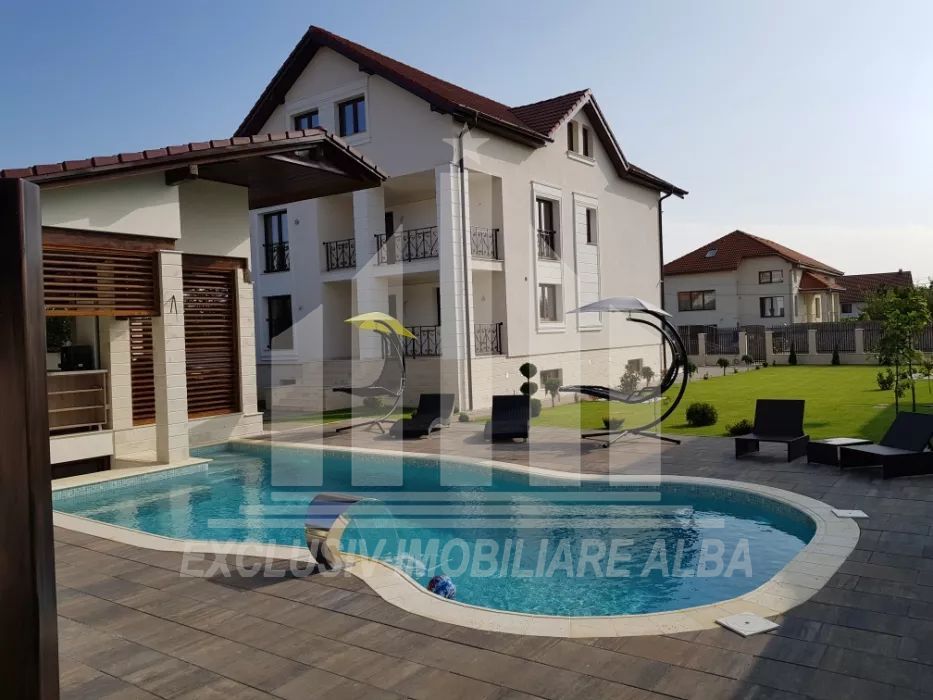 Vila individuala cu piscina, Cetate - Poză 1