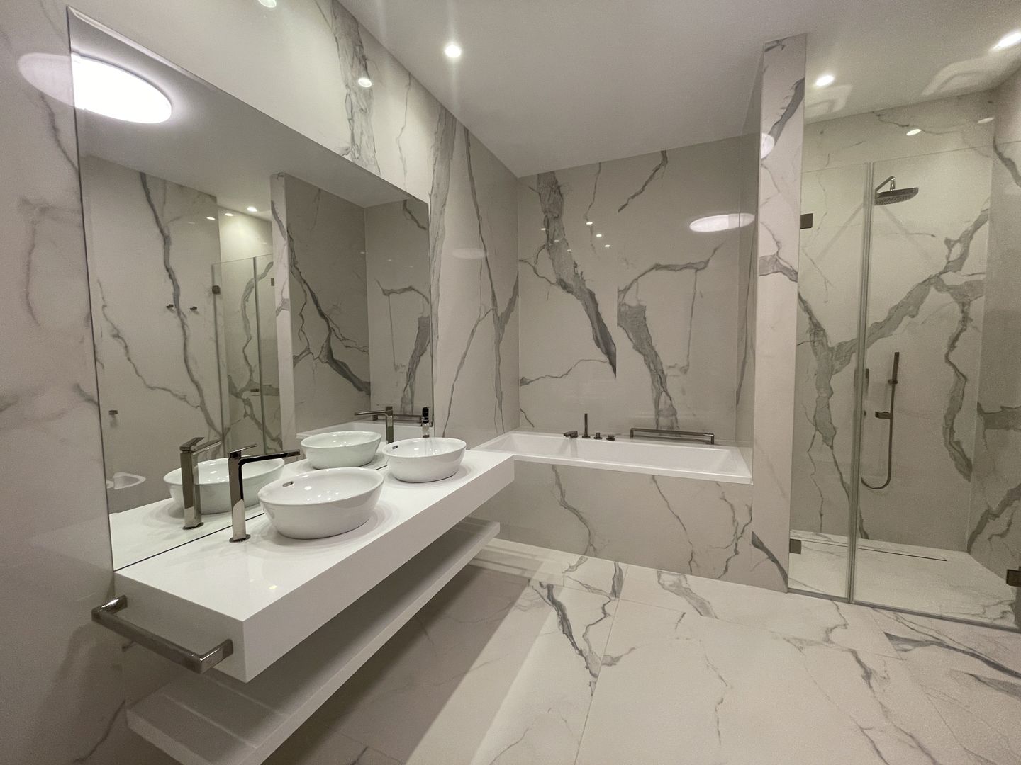 Unique Luxury Apartment | 4 Rooms | CITY VIEW - Poză 10