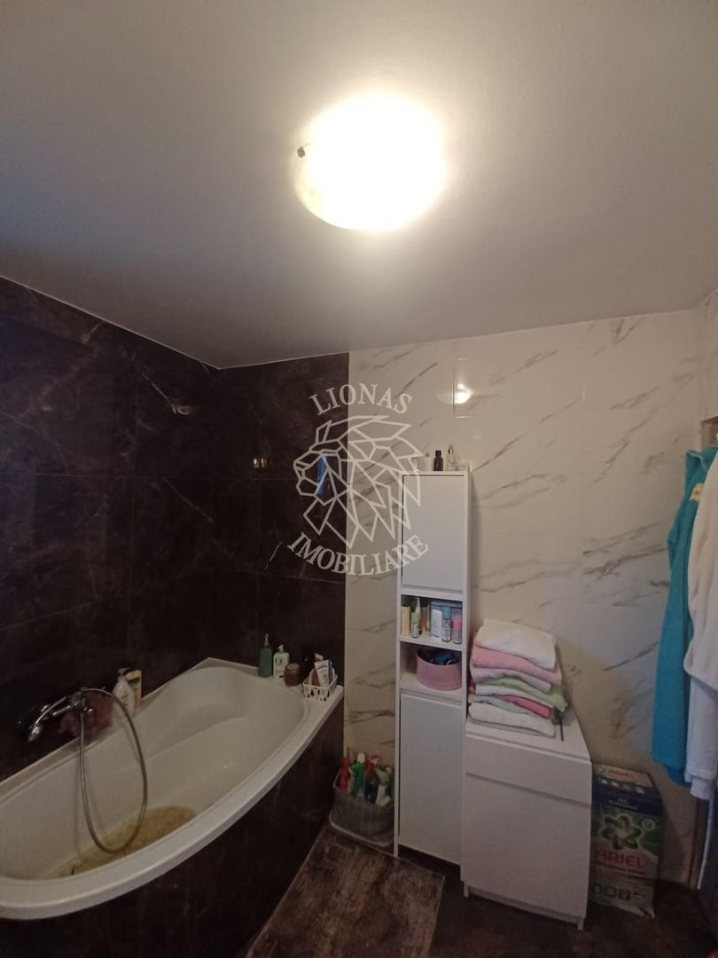 Apartament 5 camere 115 mp+3 balcoane-pacare-etaj 1-Calea Moldovei - Poză 6