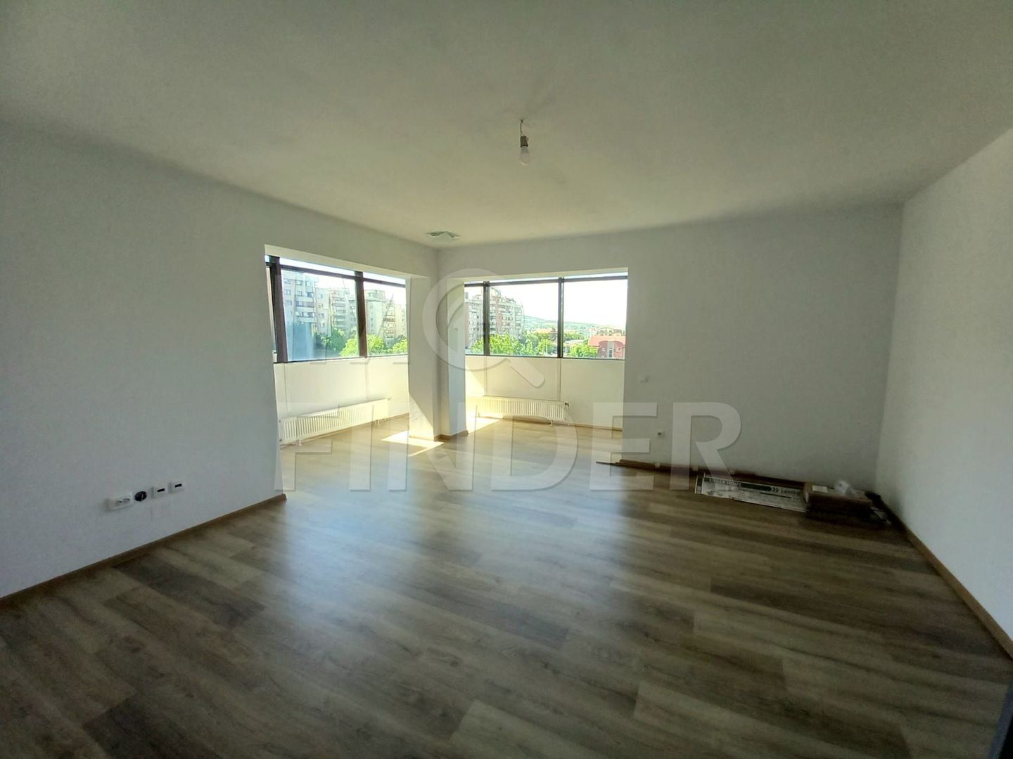Apartament NOU Renovat zona Iulius Mall -FSEGA - Poză 2