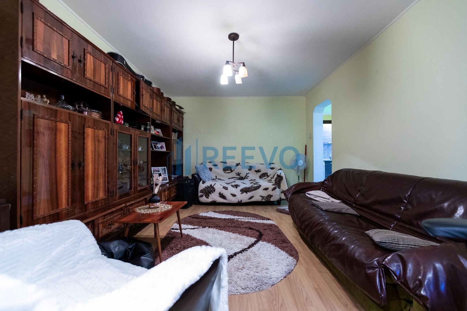 Apartament de vânzare etajul 3, str. Alecu Russo, Bacău - Poză 2