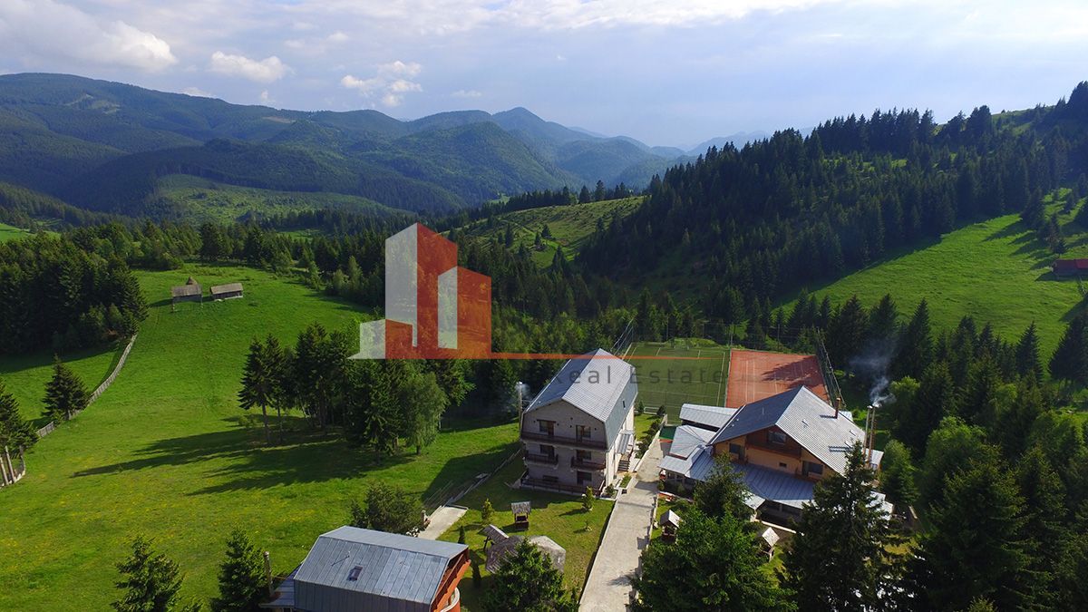 Resort 4 Stele de Vânzare | Fundata Brașov | 45.000mp | 43 Unități | - Poză 3