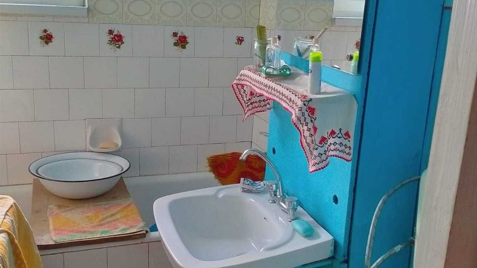 Vând apartament cu 3 camere, Ocna Mureș - Poză 2