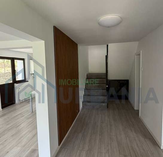 Clădire de 188 mp pentru birouri, clinică sau sediu firmă – Uricani, Miroslava - Poză 2