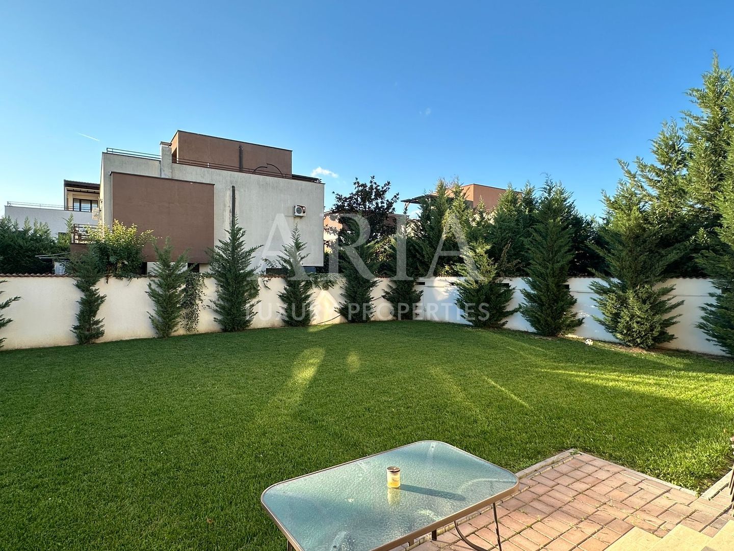 GRAND VILLA  PIPERA EROU IANCU NICOLAE - Poză 7