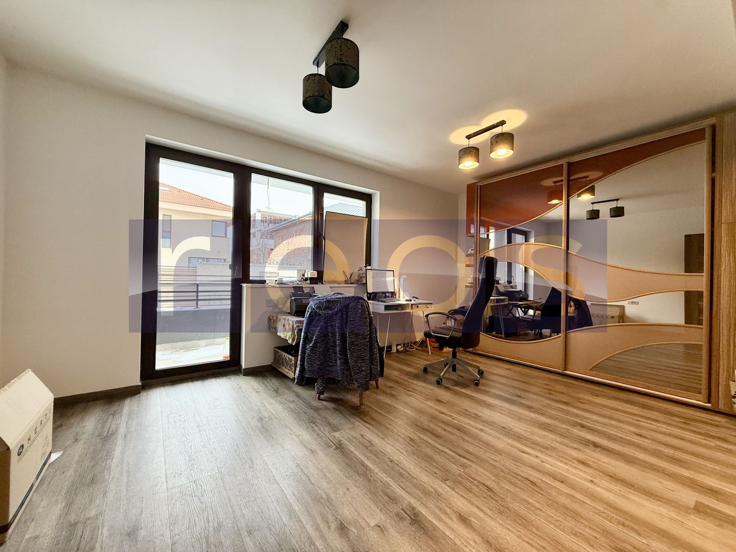 VÂNZARE 3 CAMERE | NICOLAE GRIGORESCU | CENTRALA PROPRIE | GRĂDINA - Poză 2