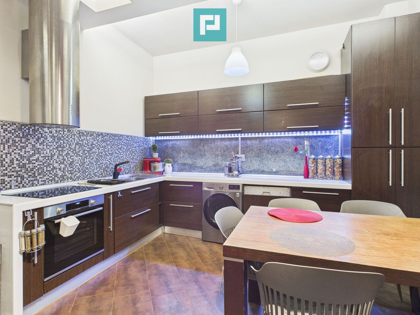 Apartament  cu 4 camere vintage ultracentral - Poză 8