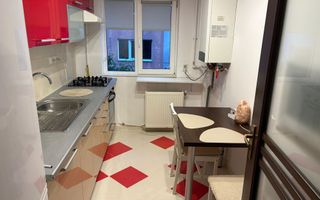 Apartament 2 camere decomandate, etaj intermediar, balcon, parcare - Poză 3
