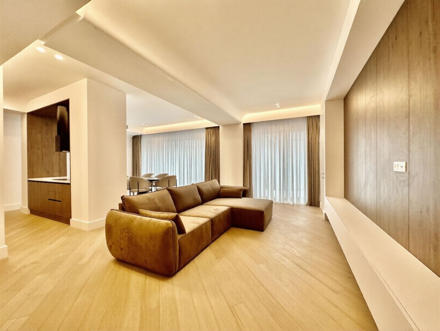 Apartament exclusivist 4 camere I Iancu Nicolae I 2 locuri de parcare - Poză 1