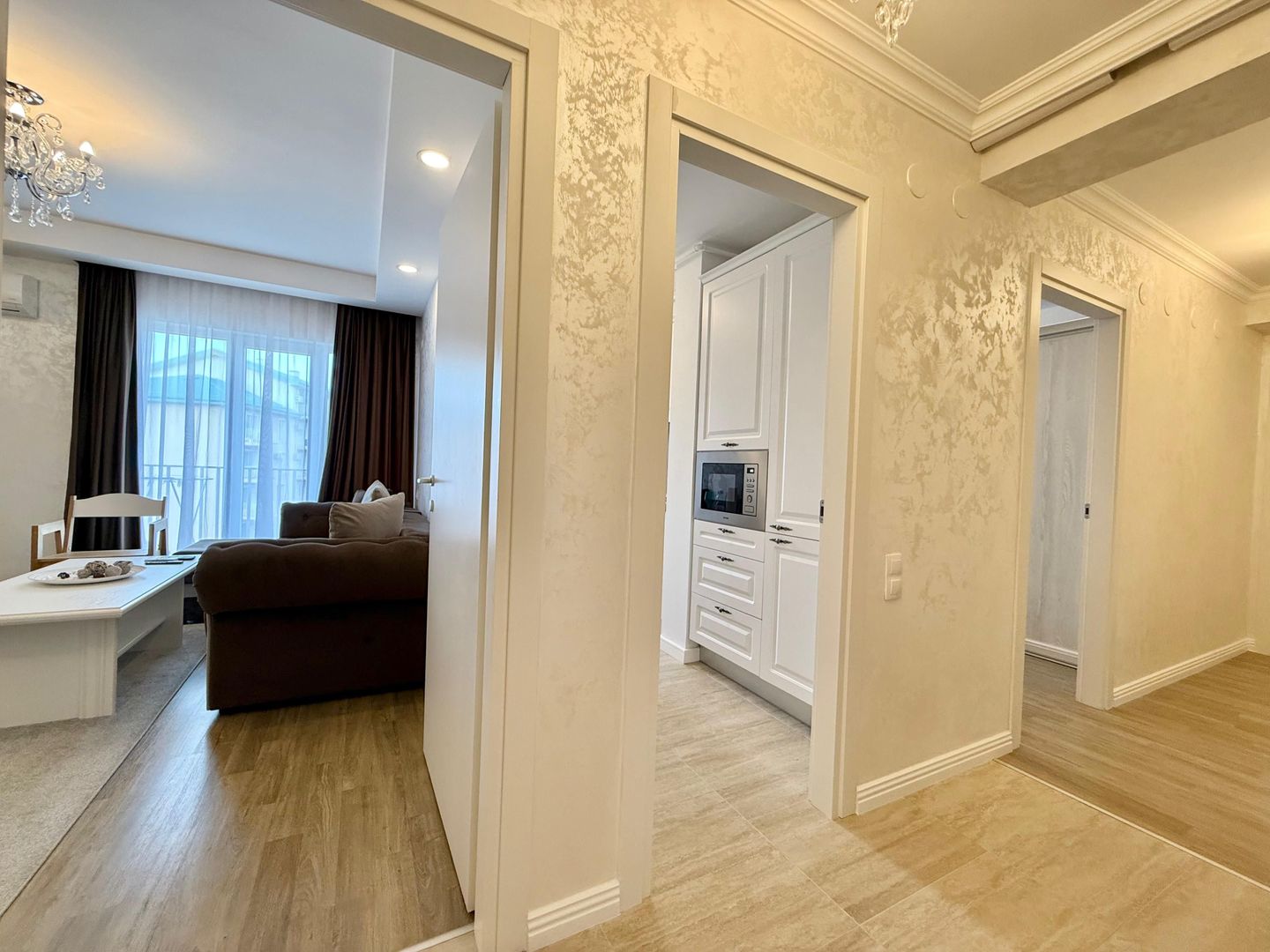 COSMOPOLIS - Apartament cu 3 camere, mobilat si utilat. - Poză 4