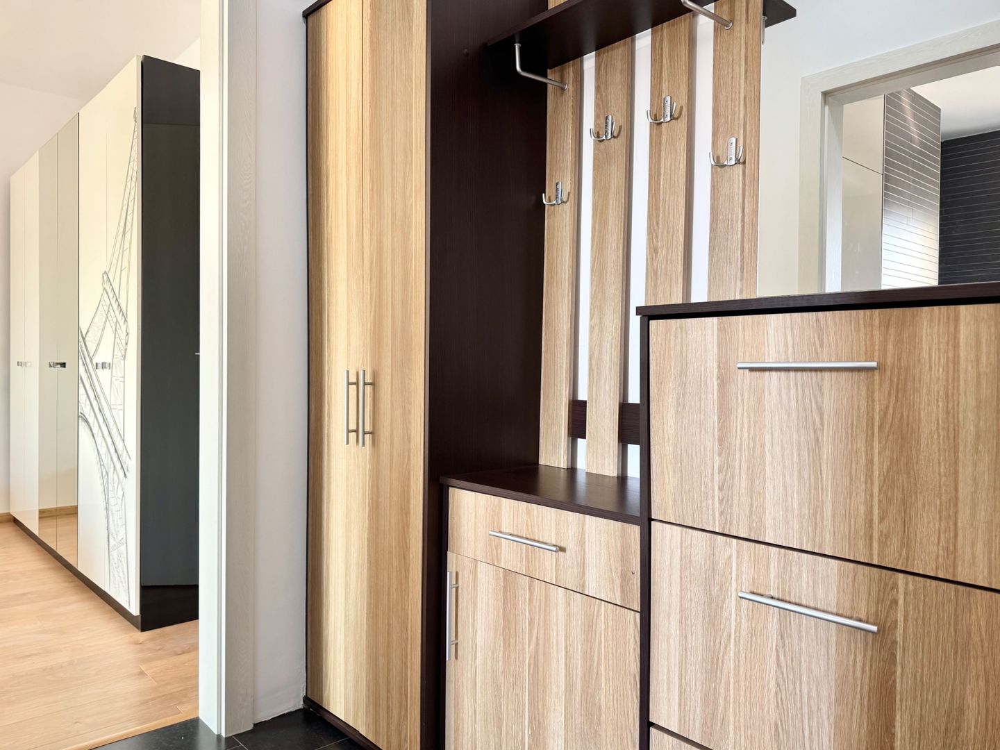 Apartament modern, lift și parcare – zona Calea Lipovei - Poză 15