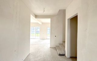 Casa unifamiliala cu teren de 500 mp in zona centrala. - Poză 4