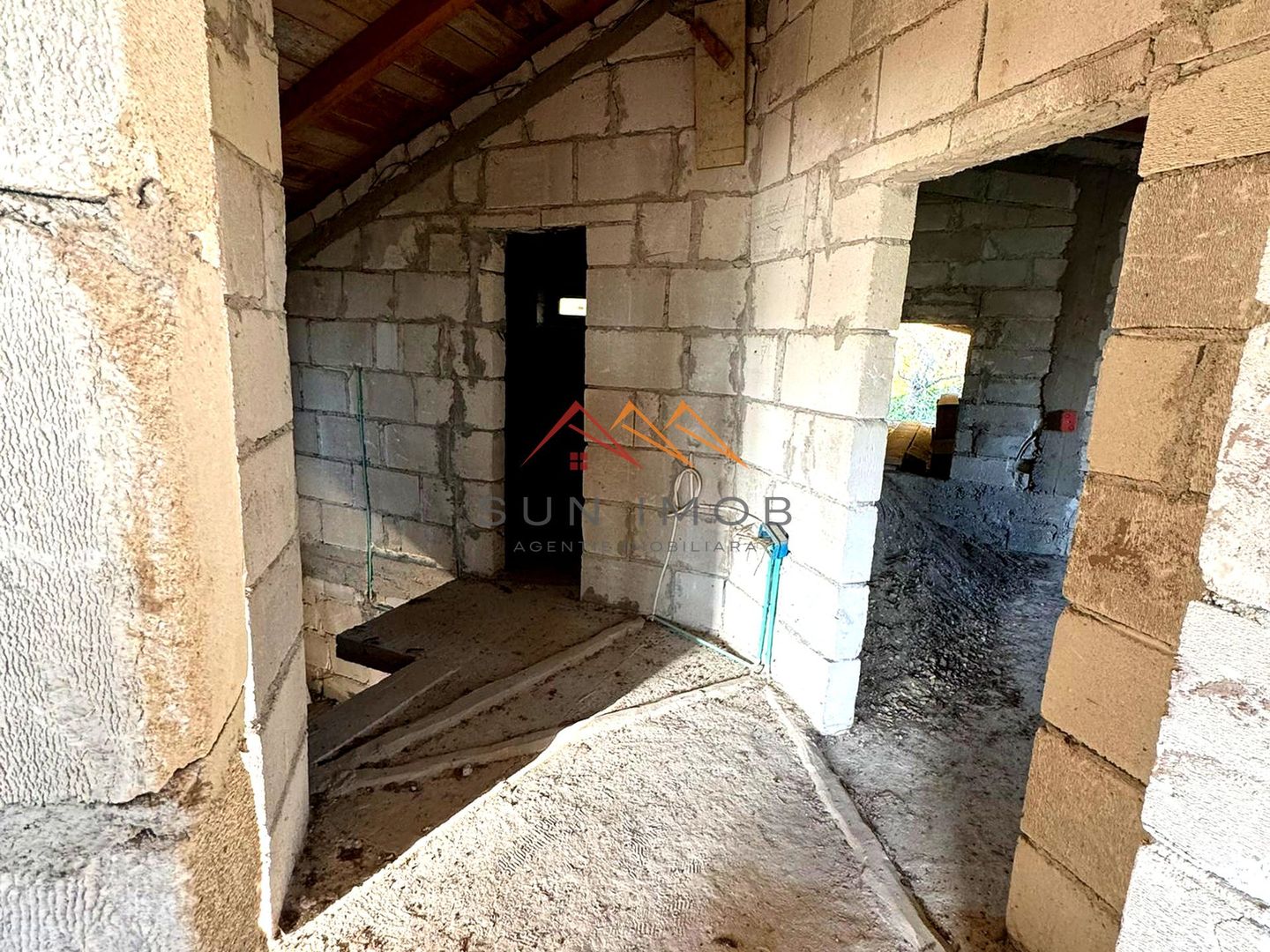 Vila S+P+E, priveliste deosebita, 6 camere, garaj, terasa, Cornu, PH - Poză 15