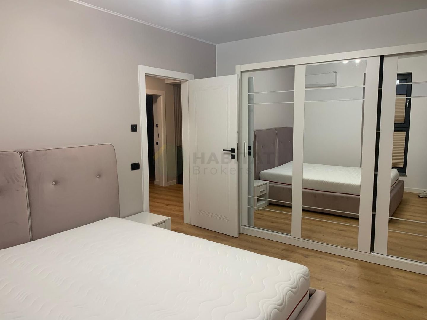 VILĂ DE LUX –  Strada Gheorghe  Ioneescu Sisești/ Băneasa – 1.200.000€ - Poză 15