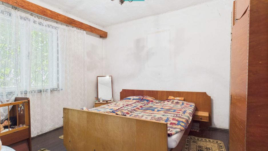 Apartament la casă cu 4 camere în Pârneava - Poză 5