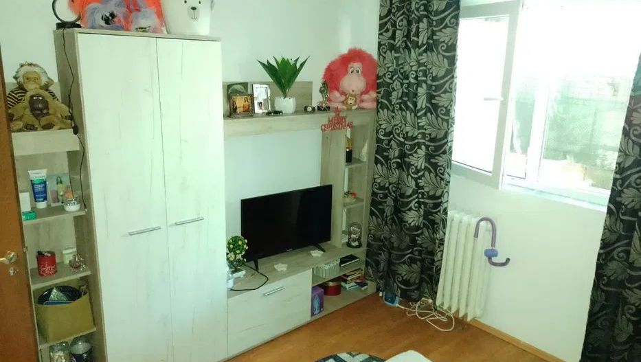 Apartament 2 camere,parter,curte,mobilat/utilat  Eroii Revolutiei - Poză 2