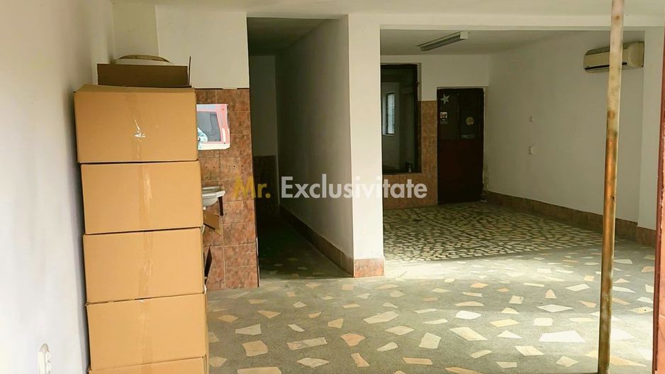 Vila 290mp + 4 spatii comerciale/chiriasi /depozitare, teren 1401 mp, acces DN1 - Poză 25
