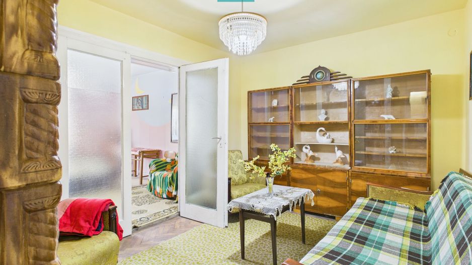 Apartament Săvârşin vizavi de intrarea la Castel - Poză 6