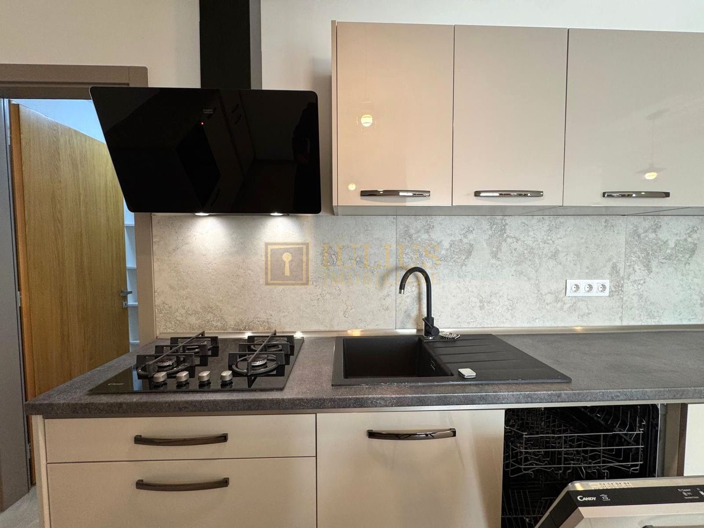 Central, centrala proprie, Monarch - Poză 11