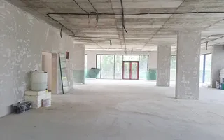 Cladire comerciala situata la drum intens circulat, 1365 mp utili + 20 parcari - Poză 12