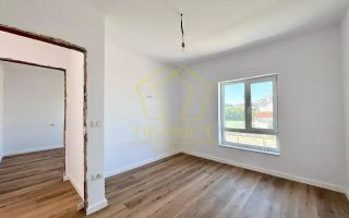 Duplex cu 5 camere, despartit prin camera tehnica I Dumbravita - Poză 2