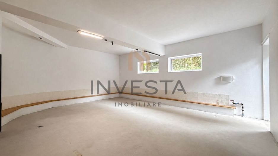 Vila spatioasa cu 15 camere de inchiriat in zona Andrei Muresanu - Poză 31