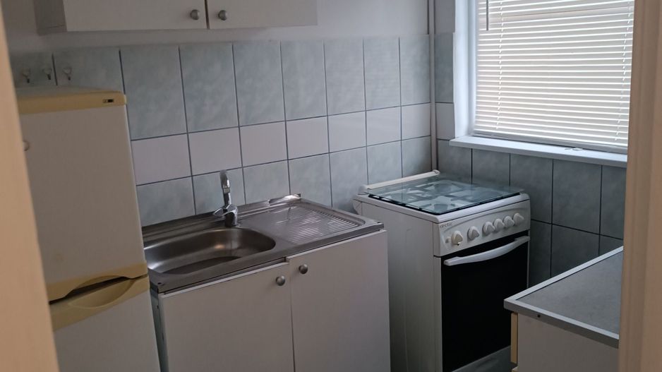 Garsonieră mobilată complet, boiler, etaj 4, metrou Titan, pet friendly - Poză 5