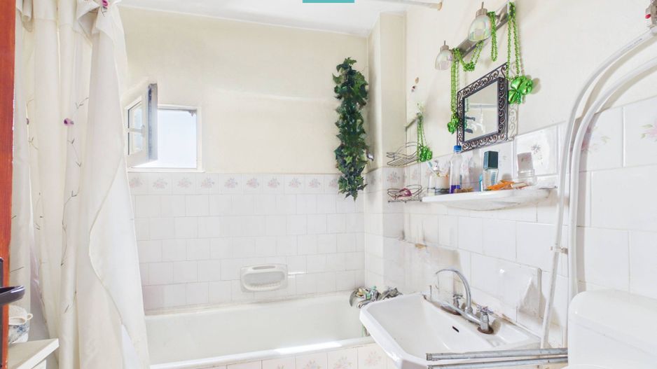 Apartament cu 3 camere, în orașul Sebiș, Arad - Poză 10