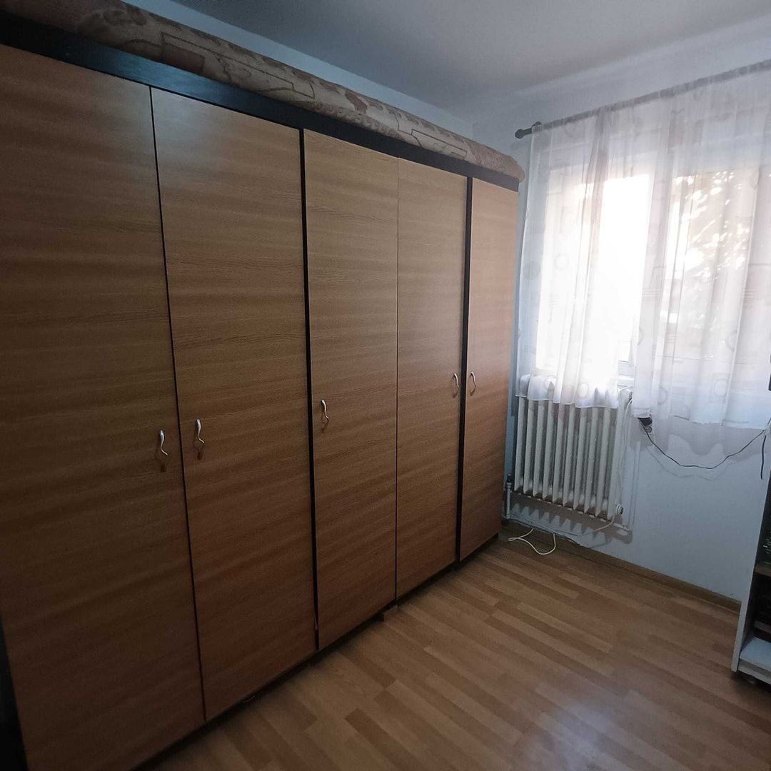 Apartament 2 dormitoare, living + bucataria, Cetate, Sc. nr. 7 - Poză 6