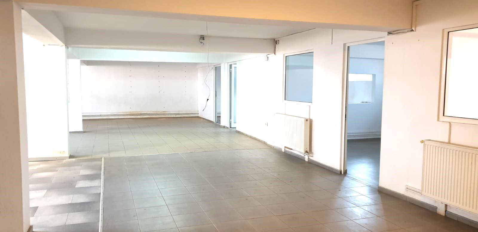 SPATIU COMERCIAL BARTOLOMEU - Poză 1