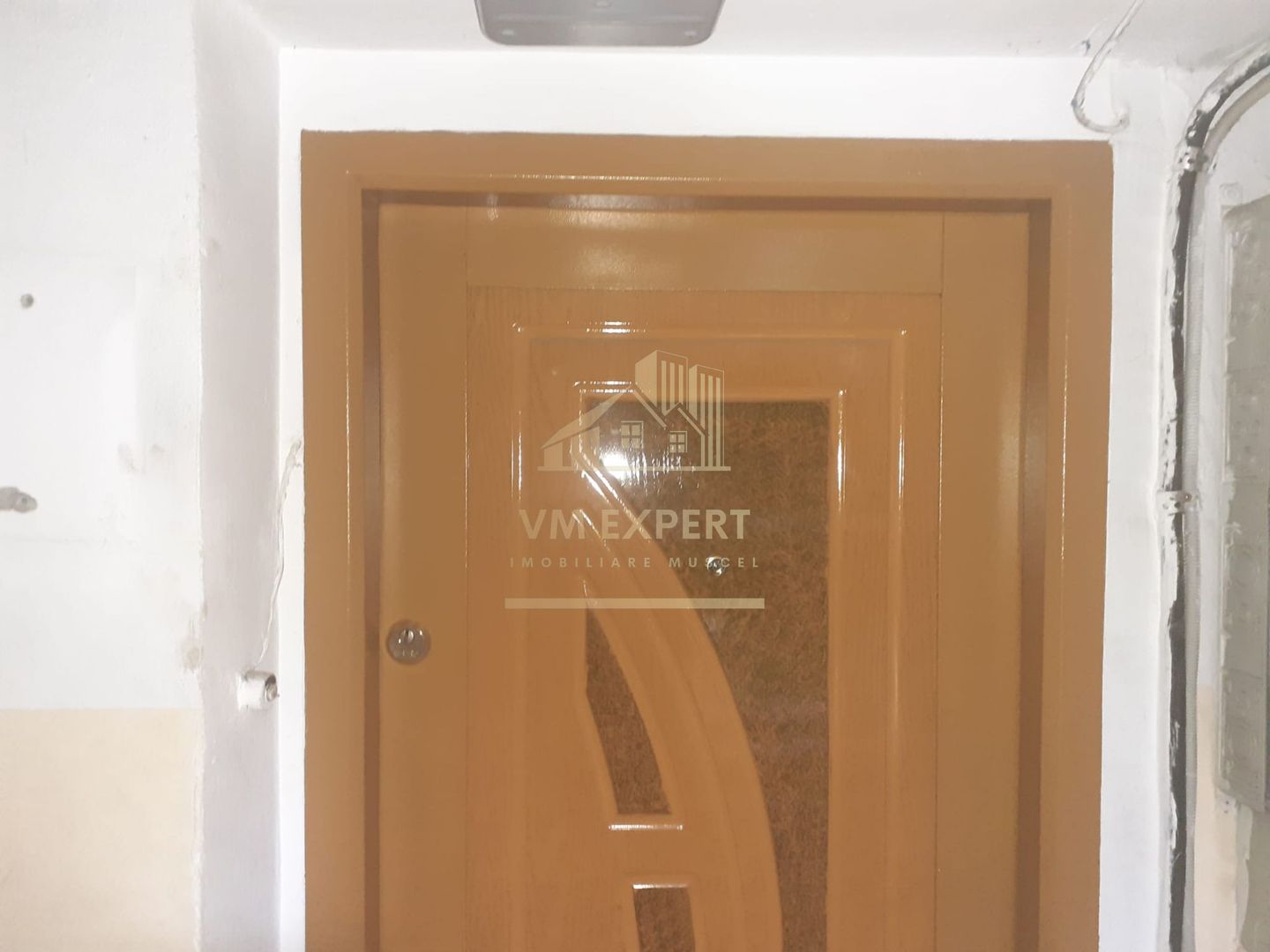 APARTAMENT 3 CAMERE, ETAJ 3, ZONA VISOI CAMPULUNG - Poză 11