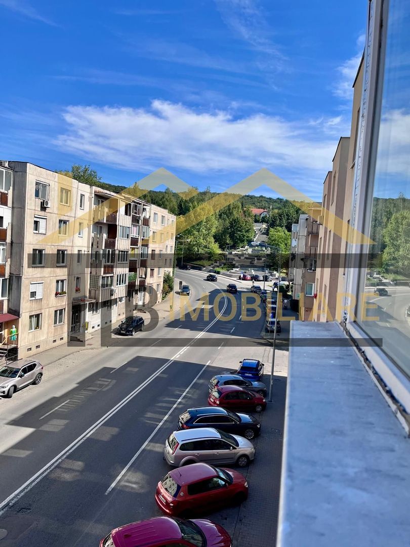 Apartament de 2 camere, decomandat, 60mp, Zona UMF - Poză 12