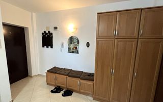 Apartament cu 2 Camere, Bloc cu Lift, Zonă Ultracentrală - Poză 8