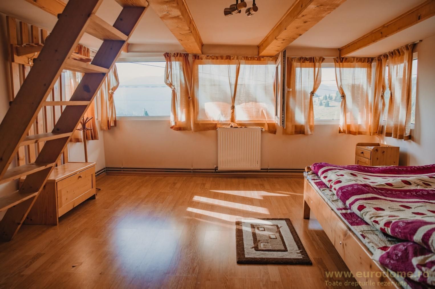 Exclusivitate - casa rustica, priveliste deosebita, 45 km de Brasov - Poză 7