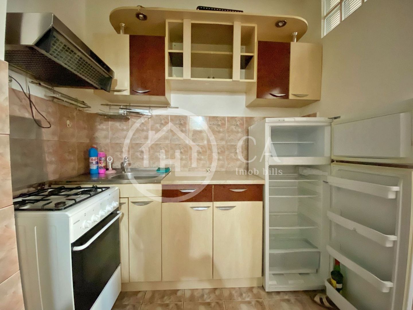 Apartament cu o camera de vanzare in zona Rogerius, Oradea - Poză 3