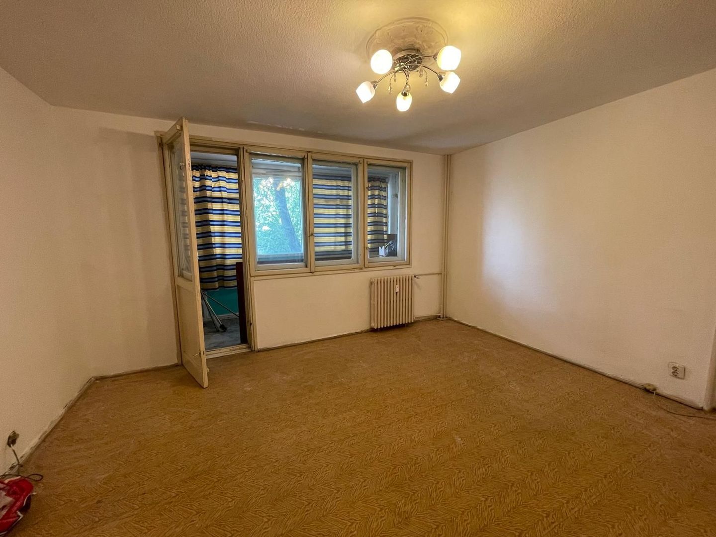 AP. 3 CAMERE PIATA SUDULUI, BUCATARIE INCHISA, METROU 10 MIN, COMIS 0% - Poză 2