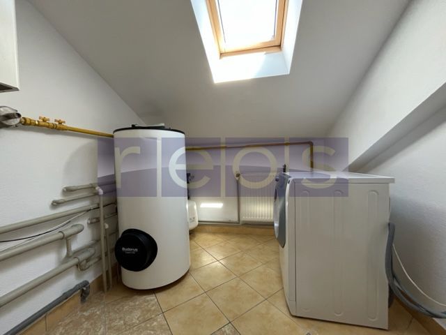 Vila spatioasa 6 dormitoare | gradina | Garaj - Poză 32