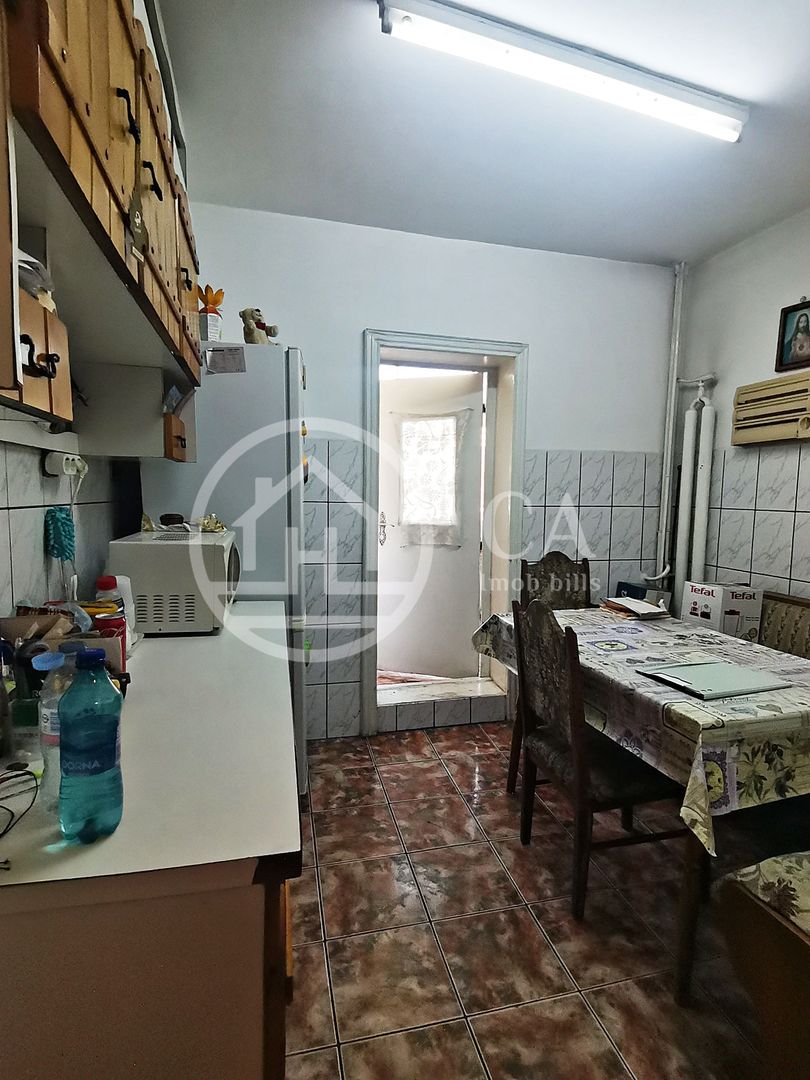 Apartament de vânzare cu 3 camere în zona Iosia , Oradea - Poză 10