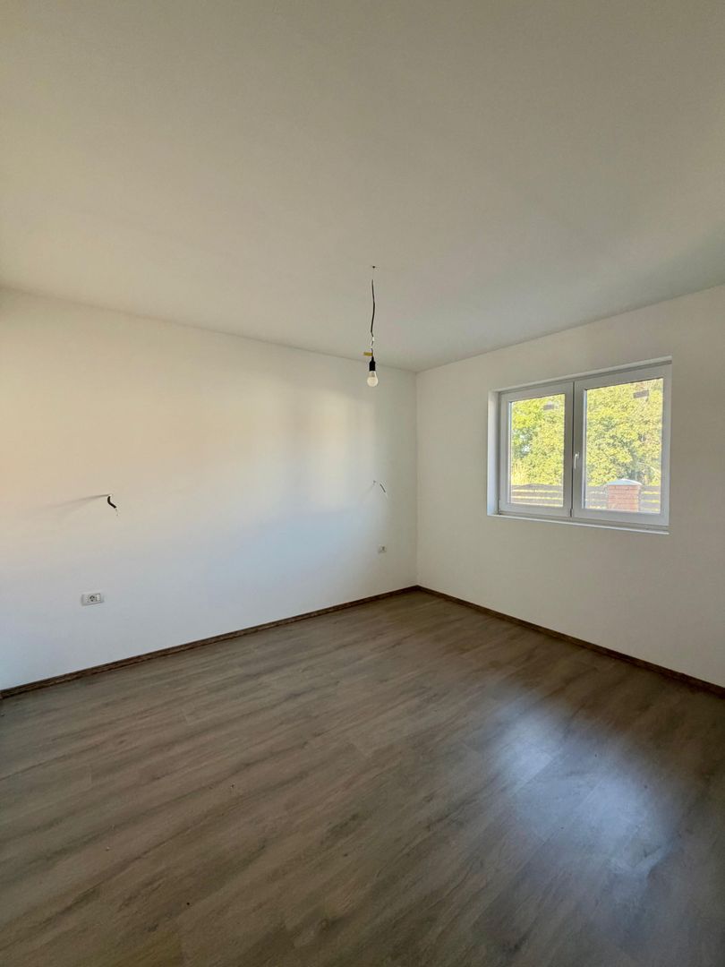 Casa individuala I 3 camere I 480 mp teren I Sanmihaiu Roman - Poză 4