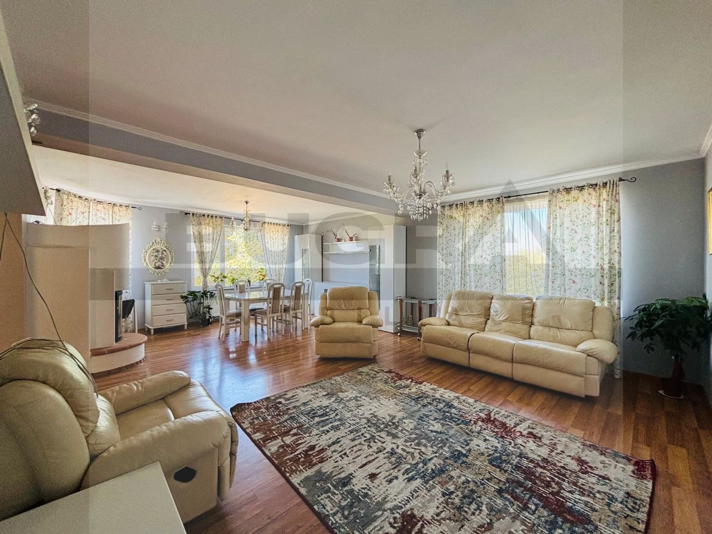Casa individuala 6 camere, 1000 mp teren,  Grand Hotel Italia - Poză 2