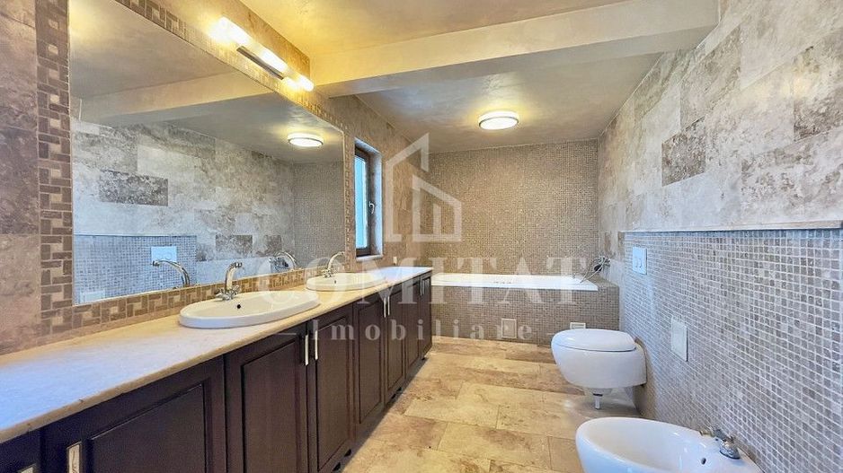 Vilă cu 6 camere de închiriat în cartierul Faget - Poză 12