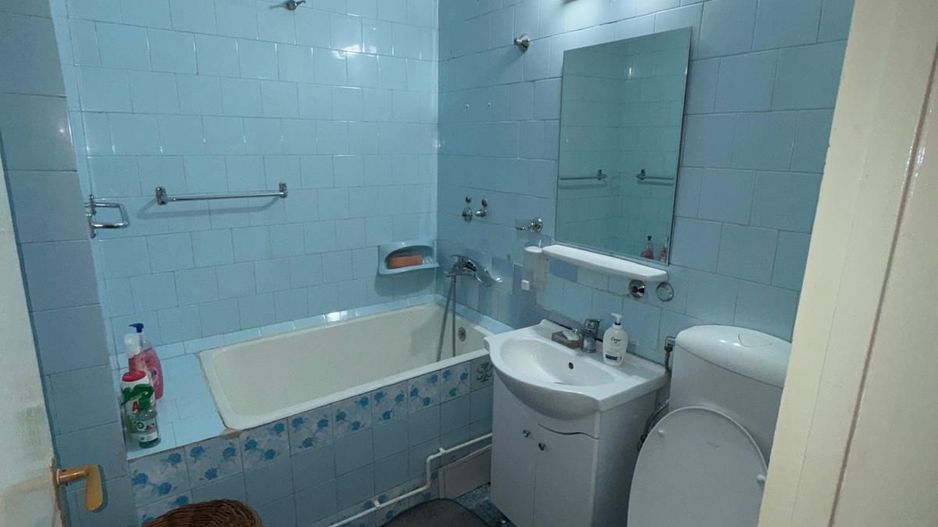 vand apartament 2 camere, etaj 2, zona Tratoria, incalzirea pe gaz - Poză 4