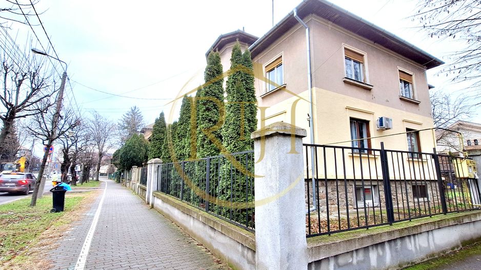 Oferim spre inchiriere parterul unei vile, ideal pentru Birouri,Centru - Poză 18