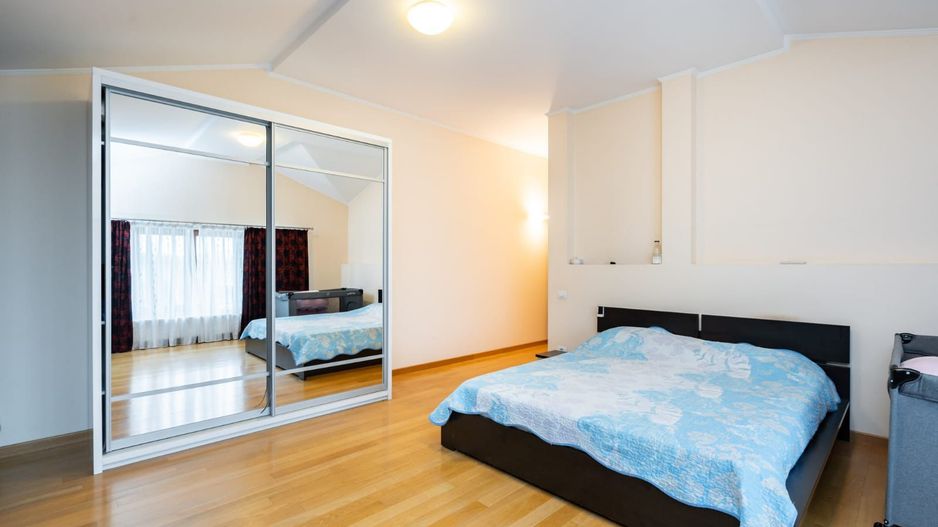 Vilă premium 11 camere | Dămăroaia | saună | fitness | teren 1.000mp - Poză 12