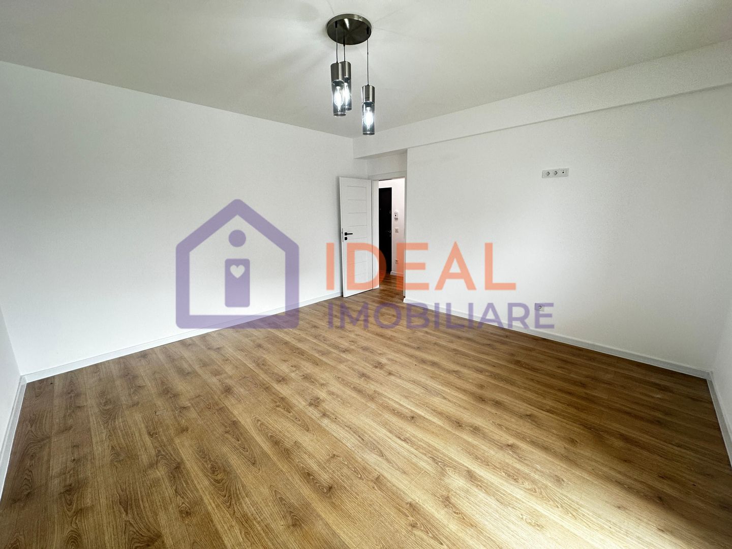 Apartament 2 camere si balcon, zona Calea Surii Mici - Poză 10