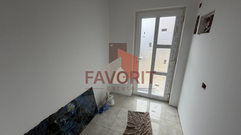 Finisat la cheie. Bucatarie inchisa. Acces asfaltat - Poză 9