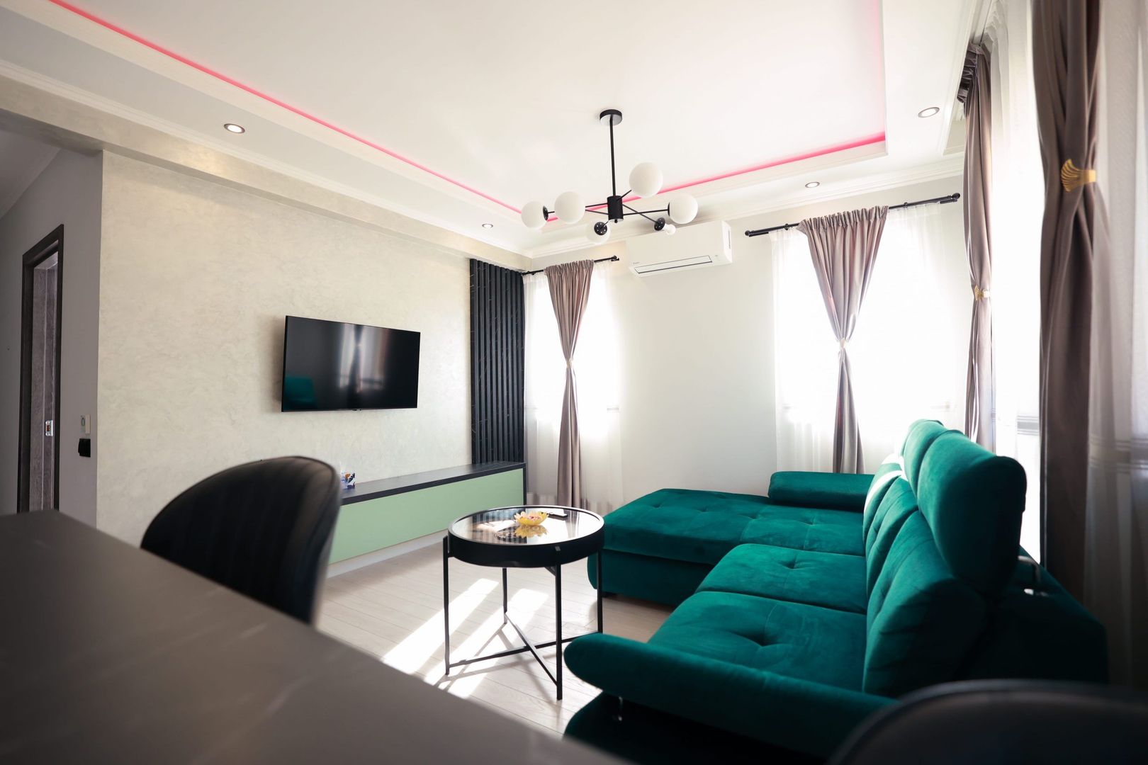 Apartament PREMIUM 2 camere 50 mp - Parcare - Iulius Mall - Poză 2